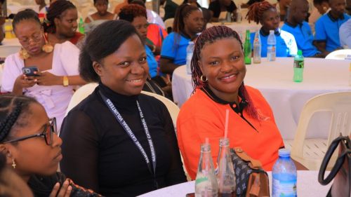 Volunteers-25th-Anniversary-1409-900x505