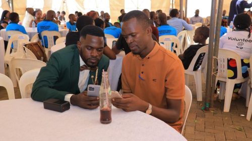 Volunteers-25th-Anniversary-1467-900x505